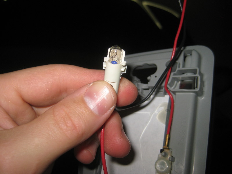 2011-2017-Mitsubishi-Outlander-Sport-Vanity-Mirror-Light-Bulb-Replacement-Guide-011