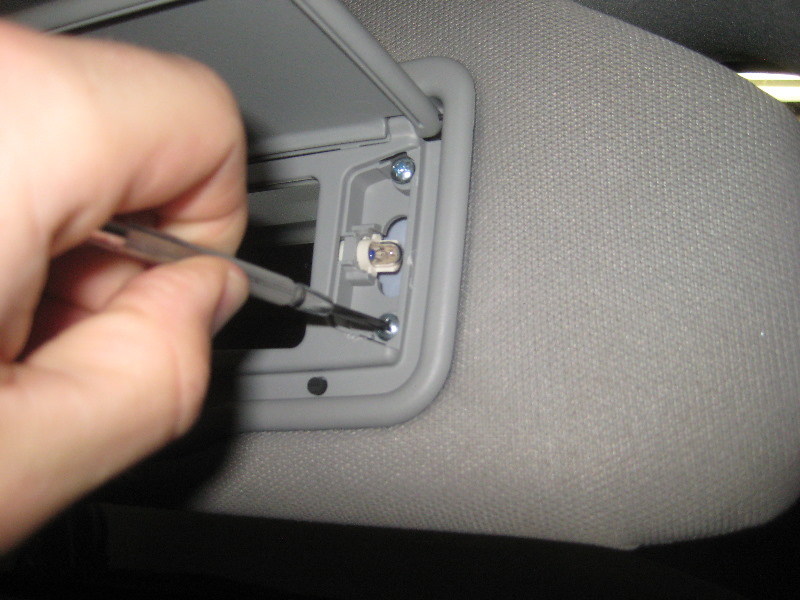 2011-2017-Mitsubishi-Outlander-Sport-Vanity-Mirror-Light-Bulb-Replacement-Guide-014