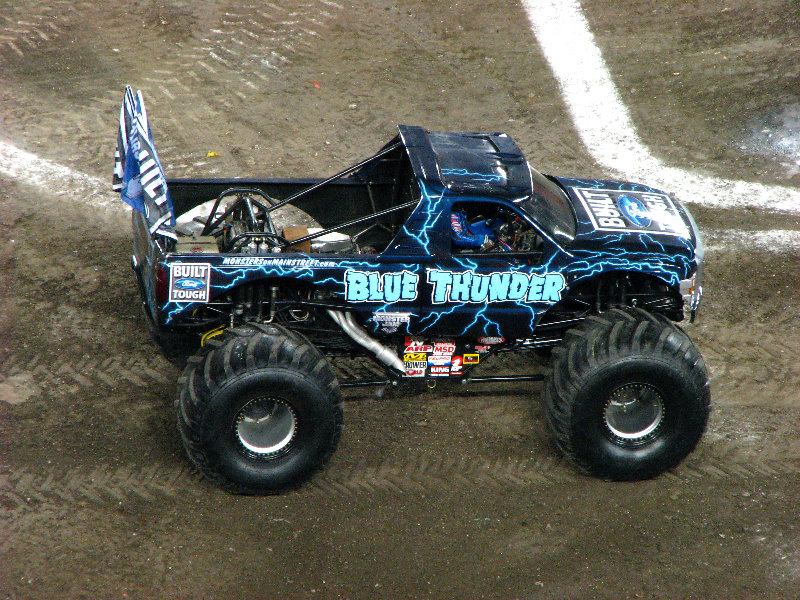 Monster-Jam-Raymond-James-Stadium-Tampa-FL-002