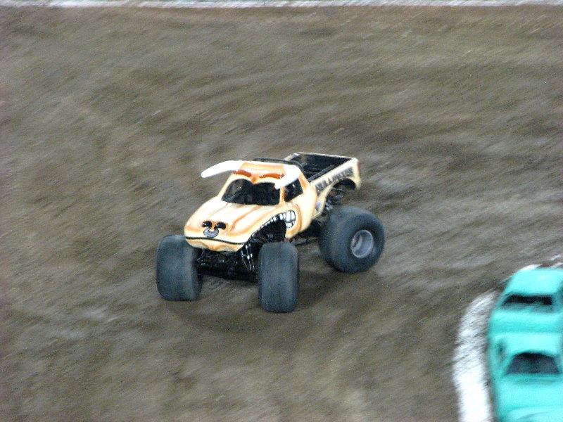 Monster-Jam-Raymond-James-Stadium-Tampa-FL-003