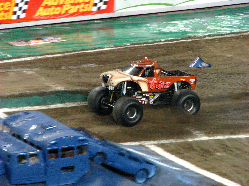 Monster-Jam-Raymond-James-Stadium-Tampa-FL-008