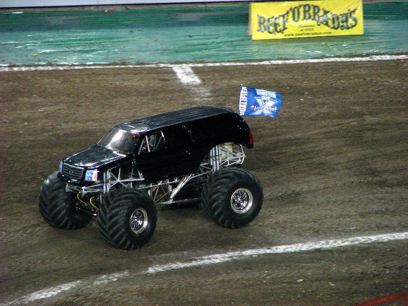 Monster-Jam-Raymond-James-Stadium-Tampa-FL-025