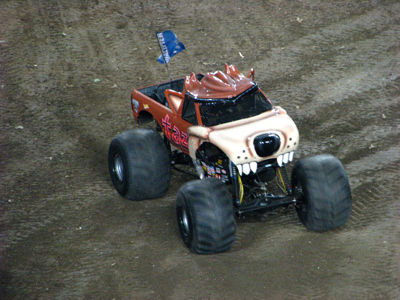 Monster-Jam-Raymond-James-Stadium-Tampa-FL-039