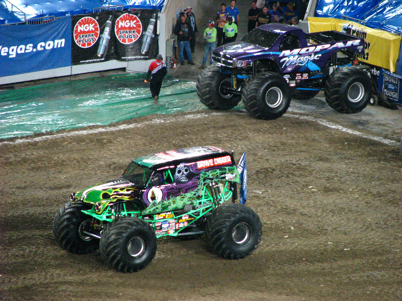 Monster-Jam-Raymond-James-Stadium-Tampa-FL-047