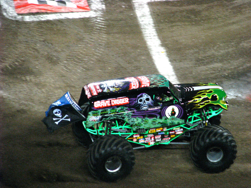 Monster-Jam-Raymond-James-Stadium-Tampa-FL-049