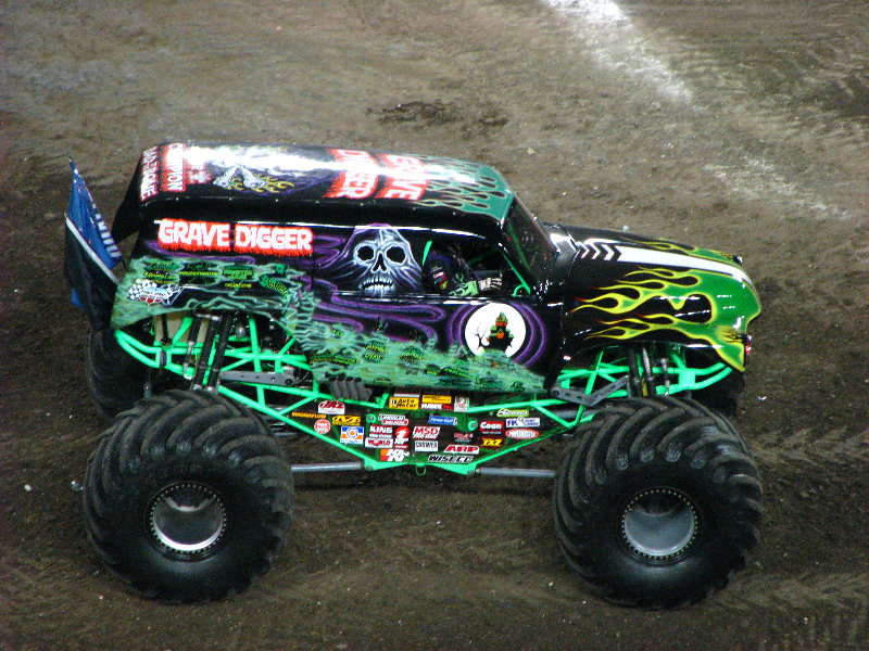 Monster-Jam-Raymond-James-Stadium-Tampa-FL-055