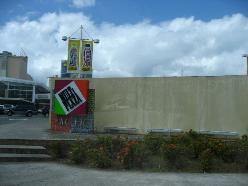 MultiPlaza-Pacific-Shopping-Mall-Panama-City-002