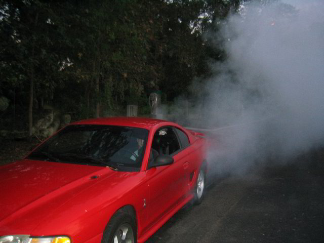 Ford-Mustang-Cobra-Line-Lock-Burnout-04