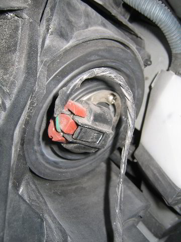 Nissan-Altima-Headlight-Bulb-21