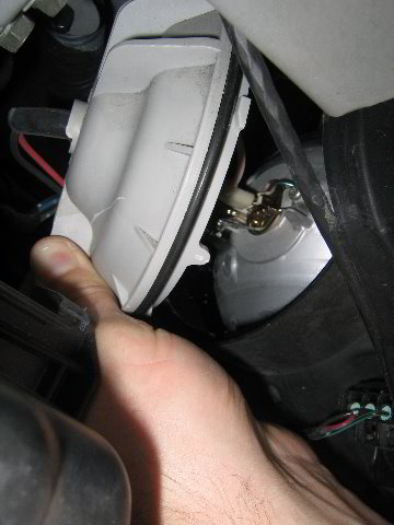 Nissan-Altima-Headlight-Bulb-24