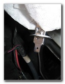 Nissan-Altima-Headlight-Bulb-33