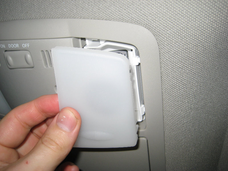 Nissan-Altima-Overhead-Map-Light-Bulbs-Replacement-Guide-012