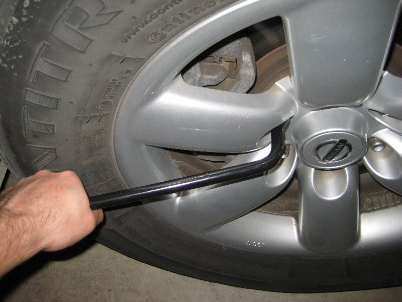 Nissan-Armada-Front-Brake-Pads-Replacement-Guide-002