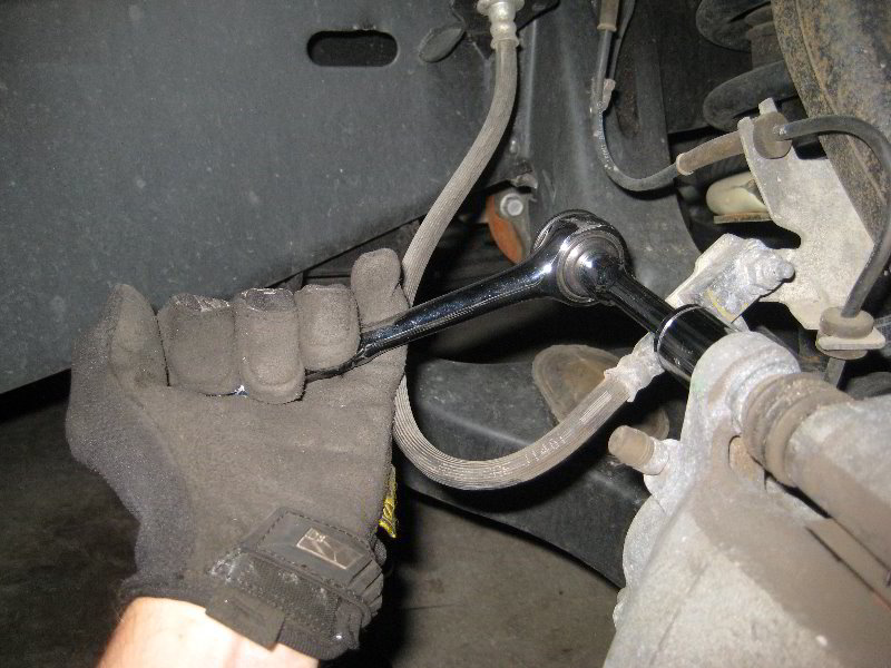 Nissan-Armada-Front-Brake-Pads-Replacement-Guide-008