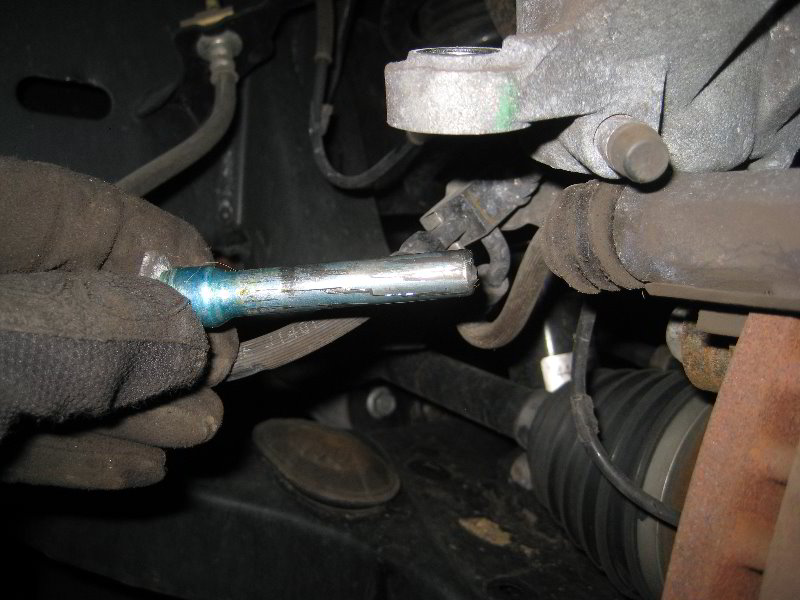 Nissan-Armada-Front-Brake-Pads-Replacement-Guide-020