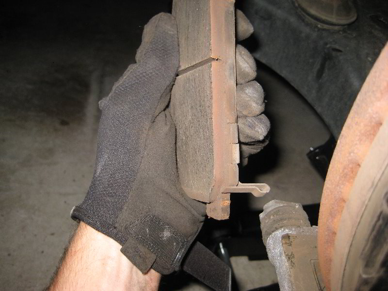 Nissan-Armada-Front-Brake-Pads-Replacement-Guide-027