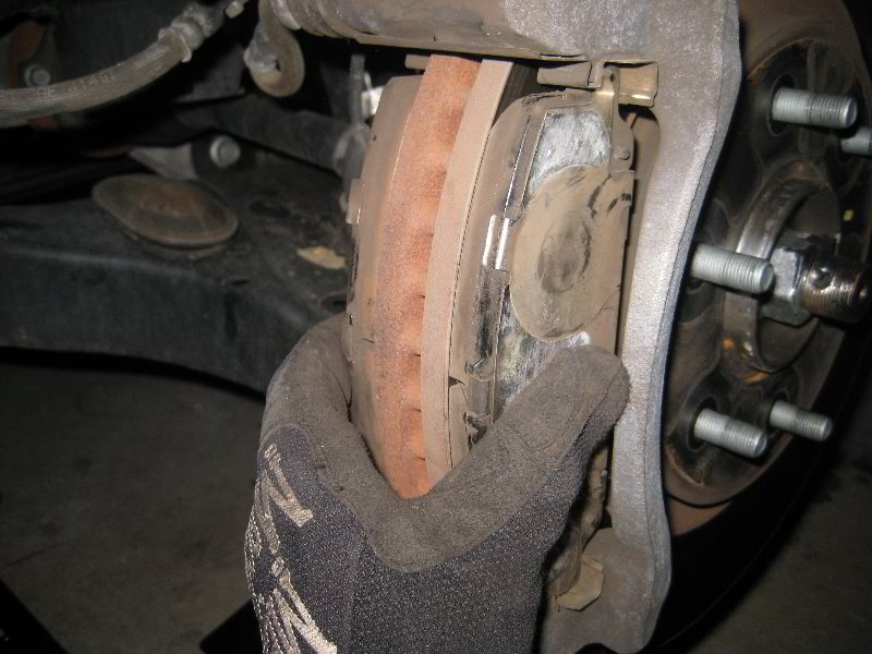 Nissan-Armada-Front-Brake-Pads-Replacement-Guide-028