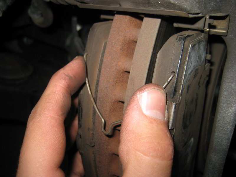 Nissan-Armada-Front-Brake-Pads-Replacement-Guide-029