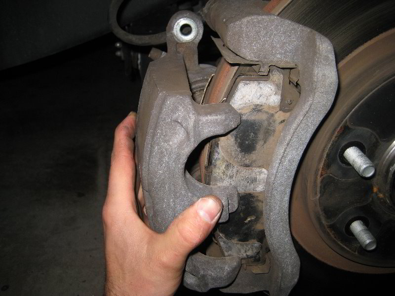 Nissan-Armada-Front-Brake-Pads-Replacement-Guide-031