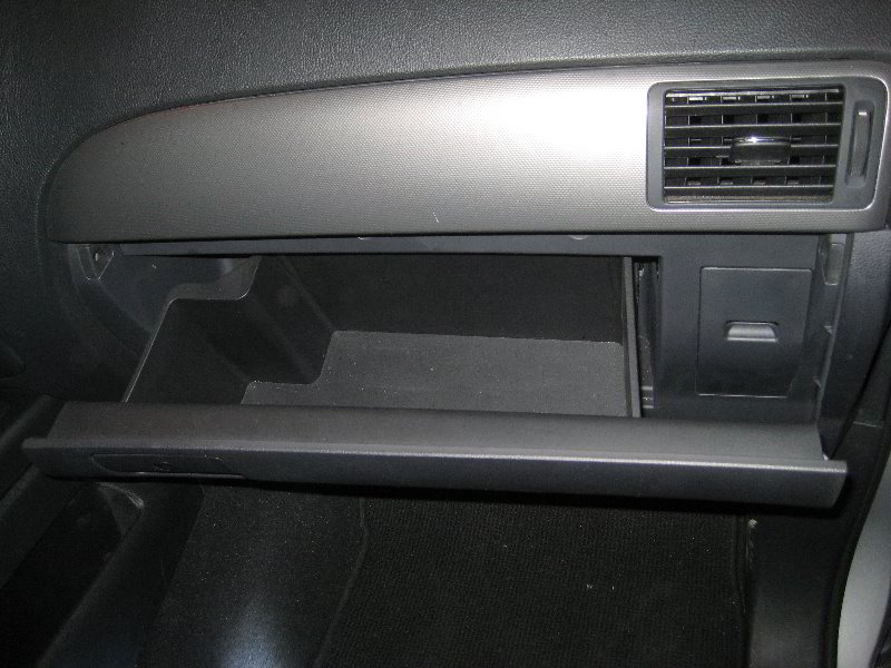 Nissan-Armada-HVAC-Cabin-Air-Filters-Replacement-Guide-007