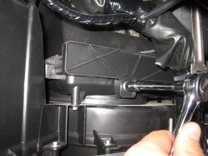 Nissan-Armada-HVAC-Cabin-Air-Filters-Replacement-Guide-020