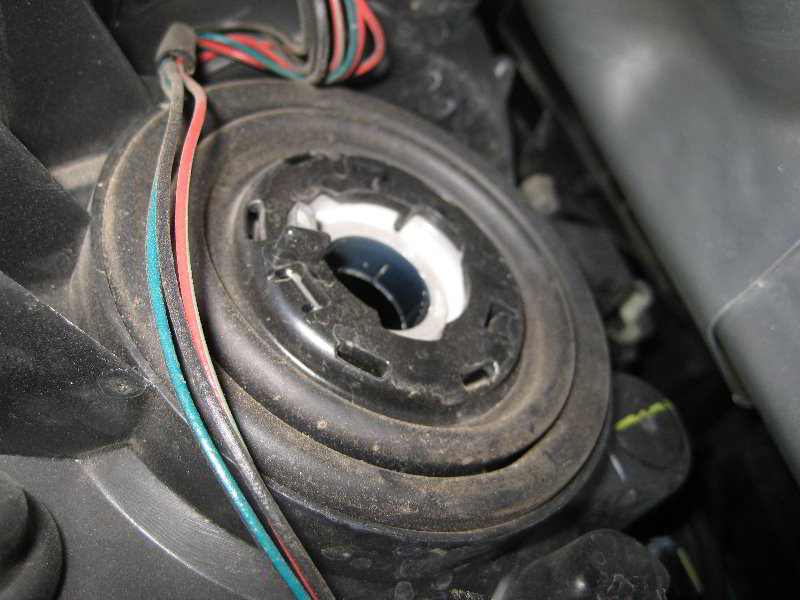 Nissan-Armada-Headlight-Bulbs-Replacement-Guide-018