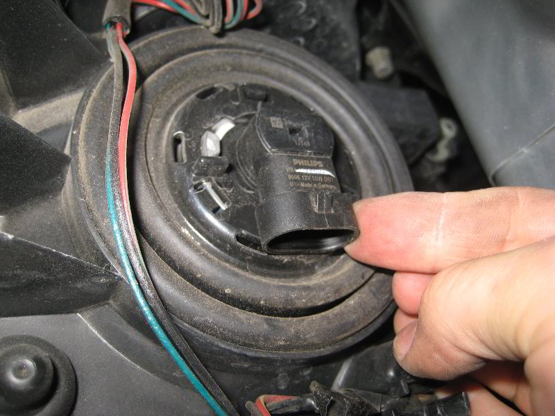 Nissan-Armada-Headlight-Bulbs-Replacement-Guide-020