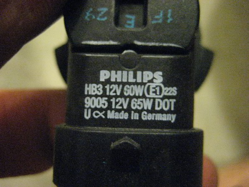 Nissan-Armada-Headlight-Bulbs-Replacement-Guide-027