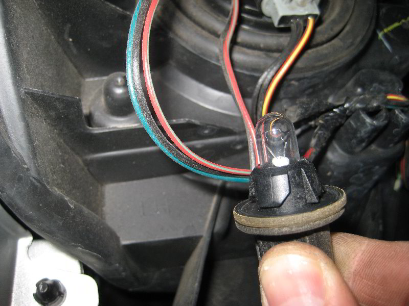 Nissan-Armada-Headlight-Bulbs-Replacement-Guide-036