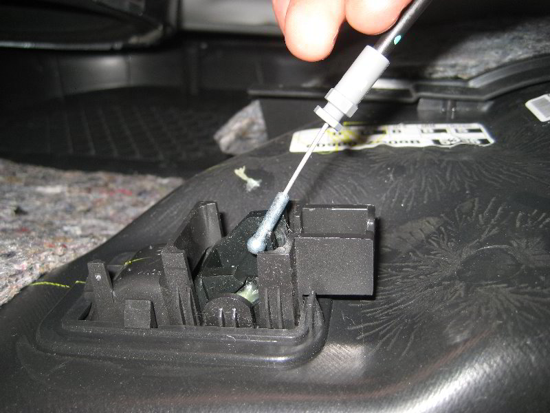 Nissan-Armada-Interior-Door-Panel-Removal-Guide-024