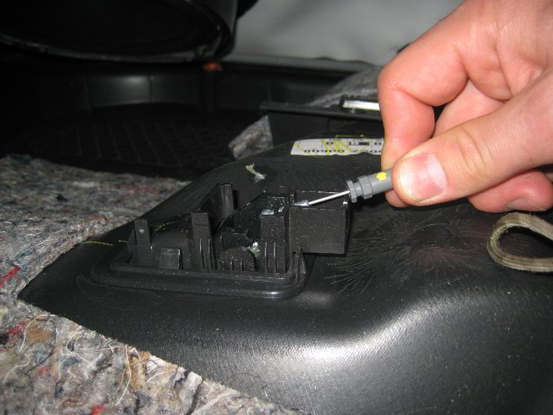 Nissan-Armada-Interior-Door-Panel-Removal-Guide-031