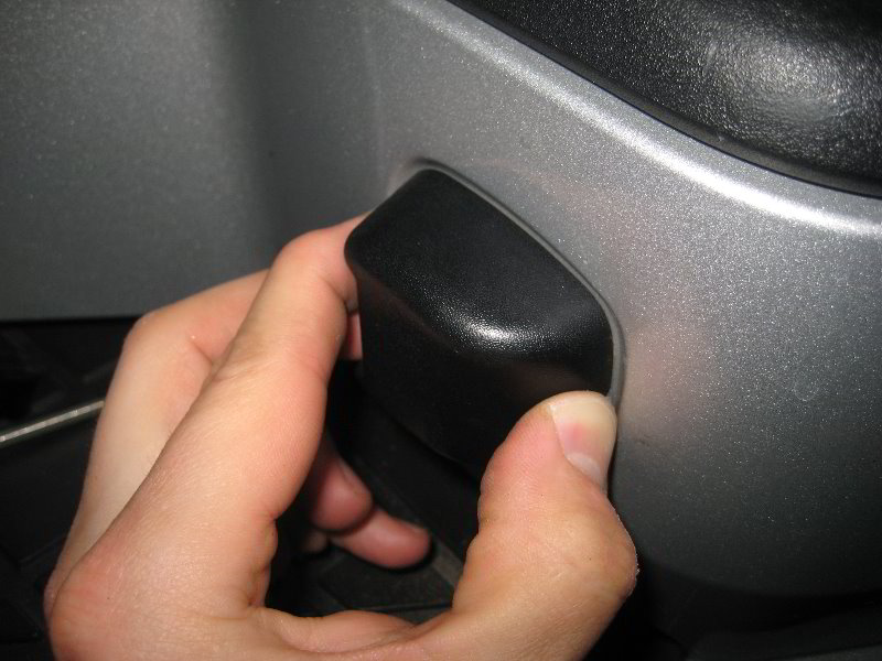 Nissan-Armada-License-Plate-Light-Bulbs-Replacement-Guide-013