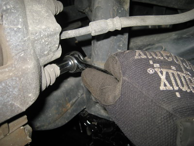 Nissan-Armada-Rear-Brake-Pads-Replacement-Guide-009