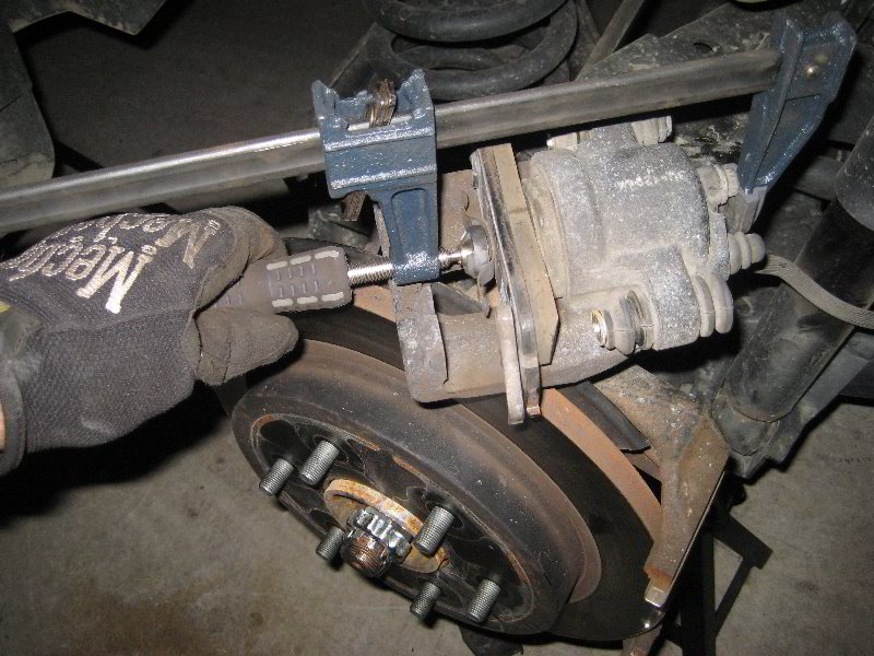 Nissan-Armada-Rear-Brake-Pads-Replacement-Guide-020