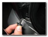 Nissan-Armada-Tail-Light-Bulbs-Replacement-Guide-004