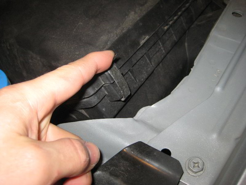 Nissan-Armada-VK56DE-V8-Engine-Air-Filter-Replacement-Guide-002