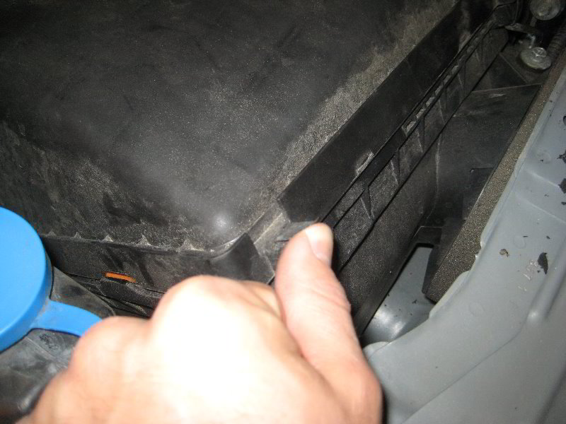 Nissan-Armada-VK56DE-V8-Engine-Air-Filter-Replacement-Guide-011