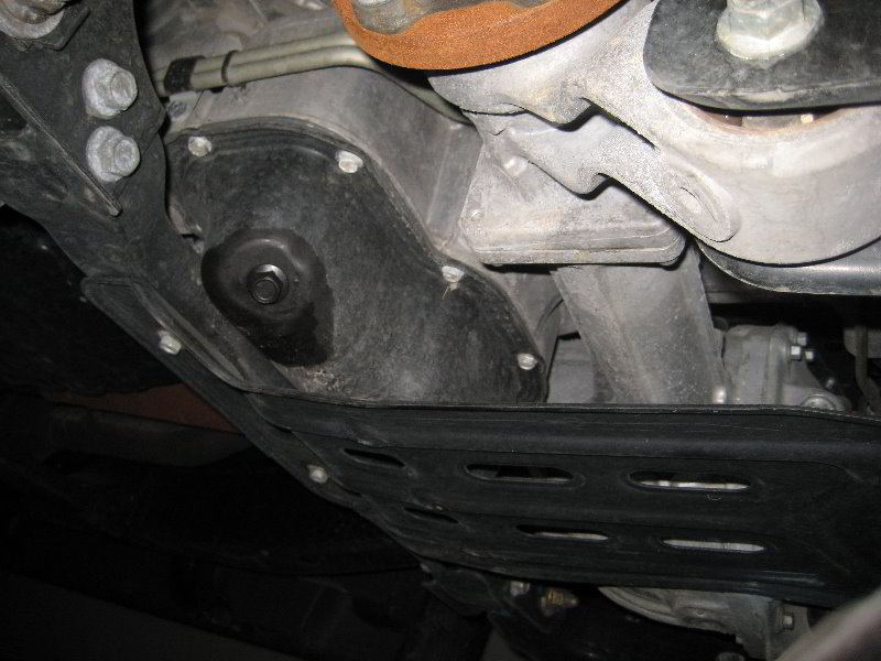 Nissan-Armada-VK56DE-V8-Engine-Oil-Change-Filter-Replacement-Guide-004