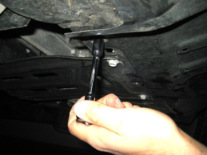 Nissan-Armada-VK56DE-V8-Engine-Oil-Change-Filter-Replacement-Guide-008