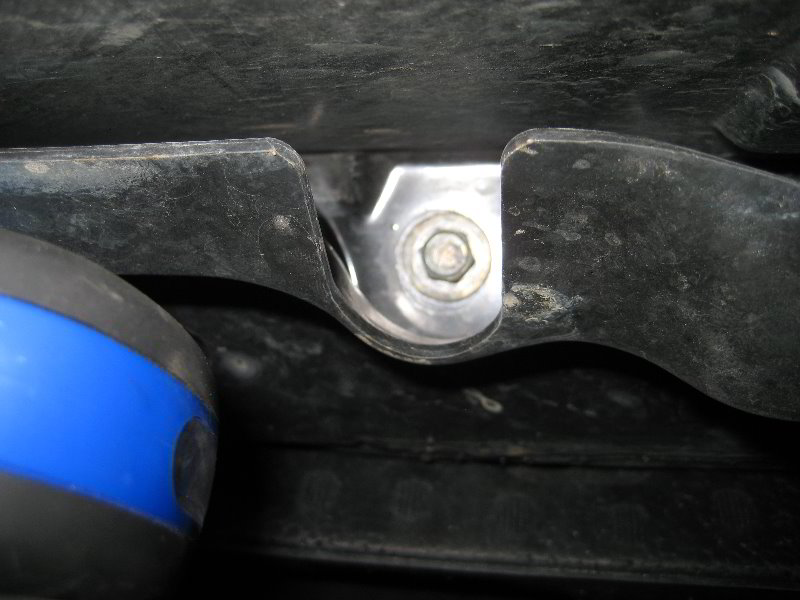 Nissan-Armada-VK56DE-V8-Engine-Oil-Change-Filter-Replacement-Guide-014