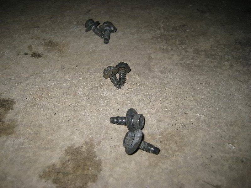 Nissan-Armada-VK56DE-V8-Engine-Oil-Change-Filter-Replacement-Guide-018