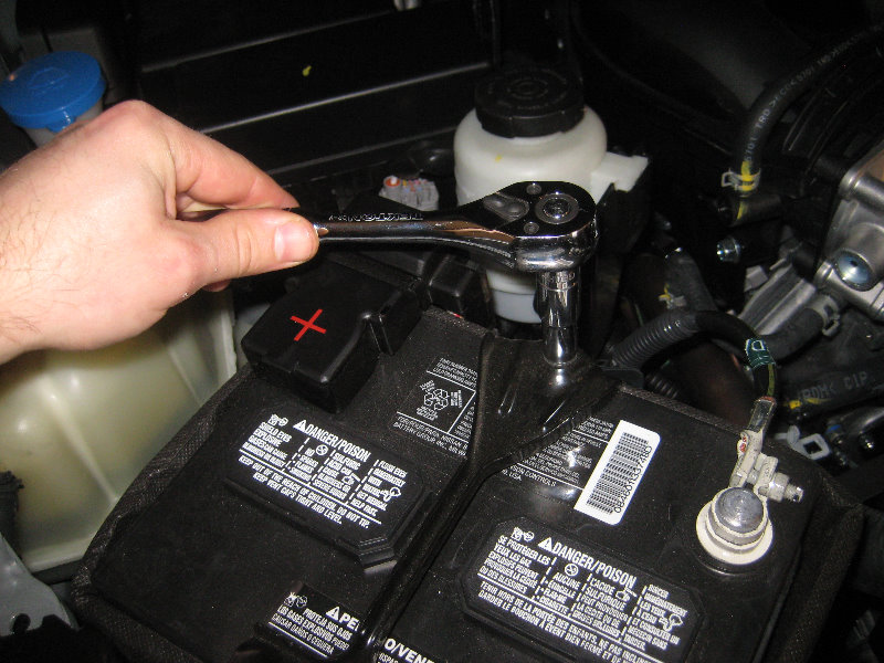 Nissan-Frontier-12-Volt-Car-Battery-Replacement-Guide-003