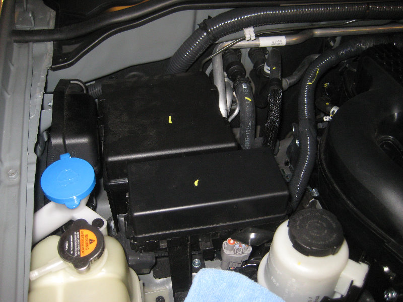 Nissan-Frontier-Electrical-Fuse-Replacement-Guide-024