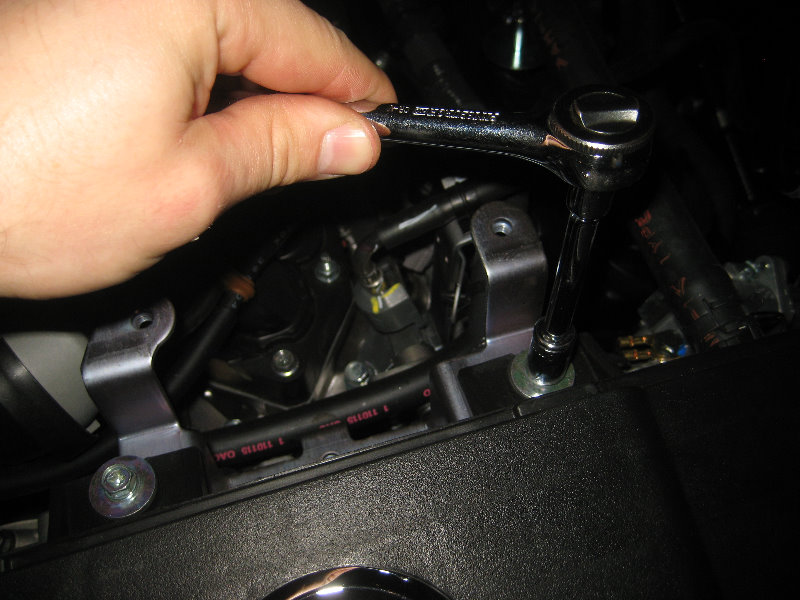 Nissan-Frontier-VQ40DE-V6-Engine-Serpentine-Belt-Replacement-Guide-008