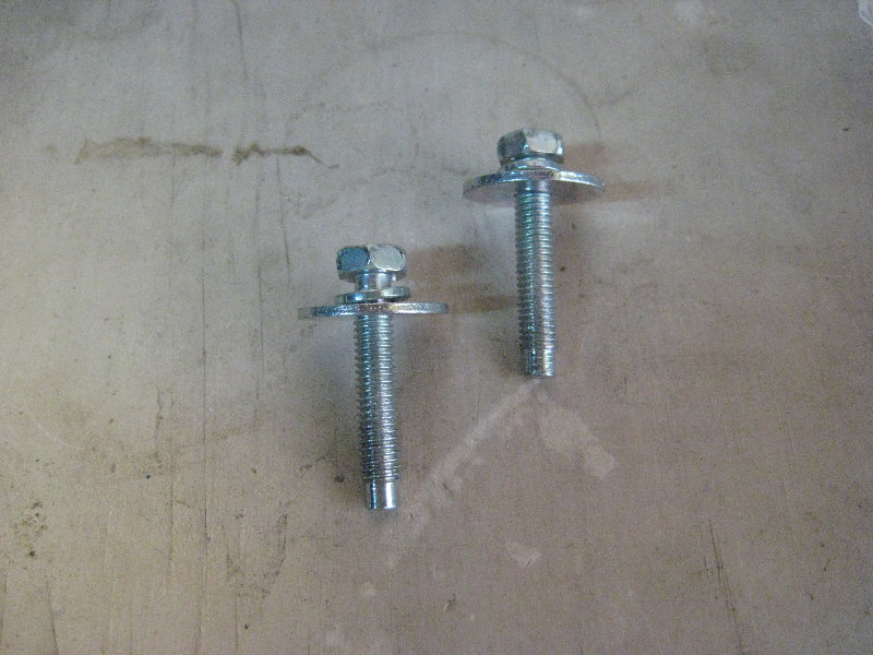 Nissan-Frontier-VQ40DE-V6-Engine-Serpentine-Belt-Replacement-Guide-009