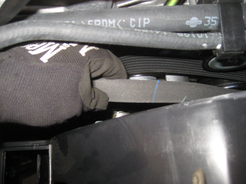 Nissan-Frontier-VQ40DE-V6-Engine-Serpentine-Belt-Replacement-Guide-023