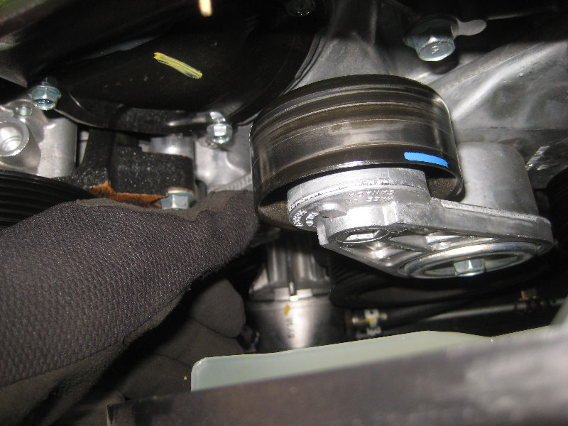 Nissan-Frontier-VQ40DE-V6-Engine-Serpentine-Belt-Replacement-Guide-027