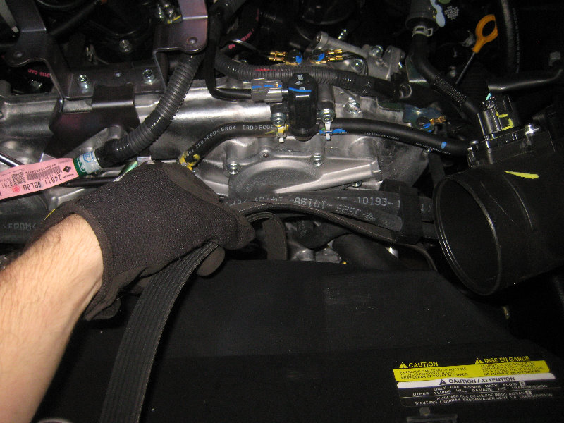 Nissan-Frontier-VQ40DE-V6-Engine-Serpentine-Belt-Replacement-Guide-028