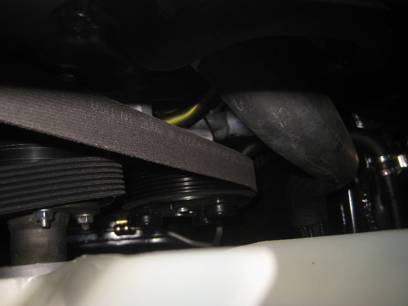 Nissan-Frontier-VQ40DE-V6-Engine-Serpentine-Belt-Replacement-Guide-031