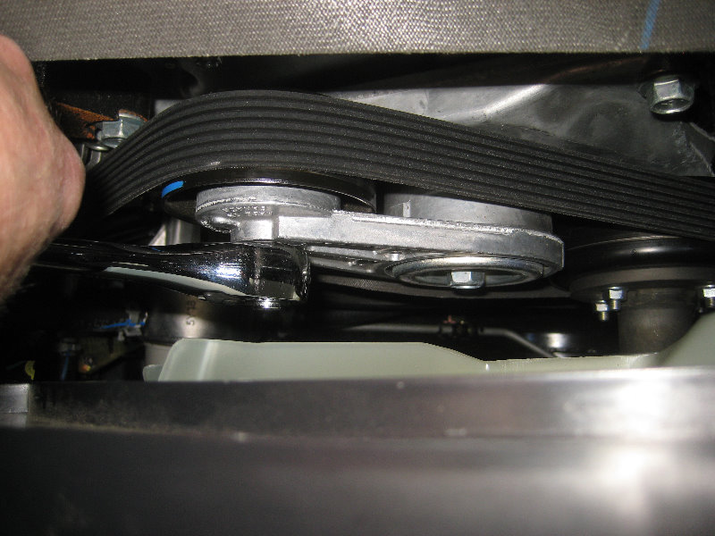 Nissan-Frontier-VQ40DE-V6-Engine-Serpentine-Belt-Replacement-Guide-033